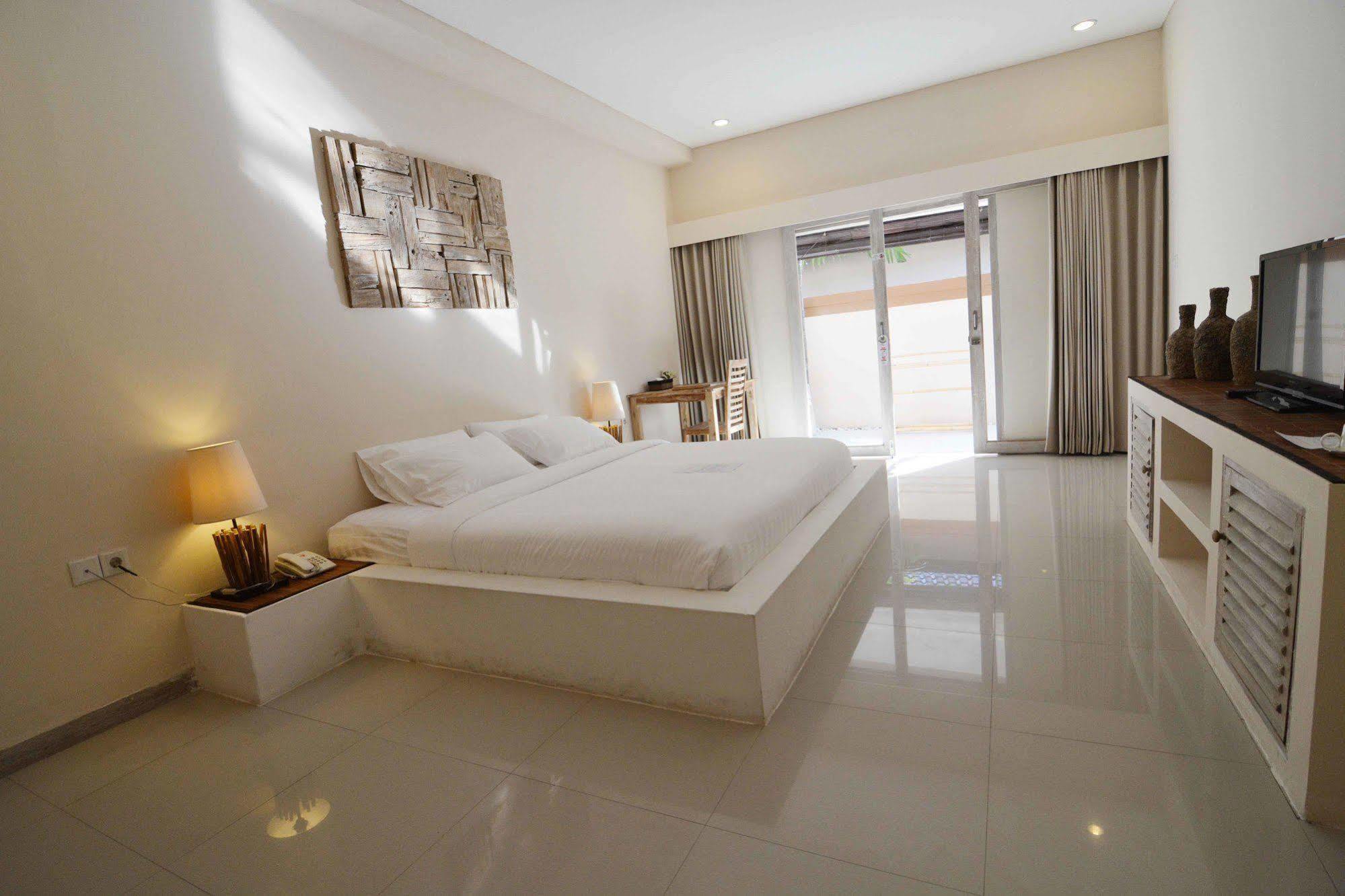 Kutaville Seminyak  Luaran gambar